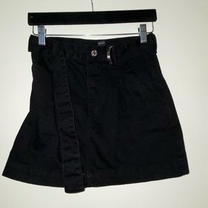 Great condition black skirt with belt!